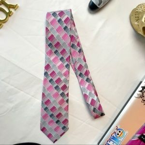 Kenneth Cole Patterned Tie!! 👔🔥